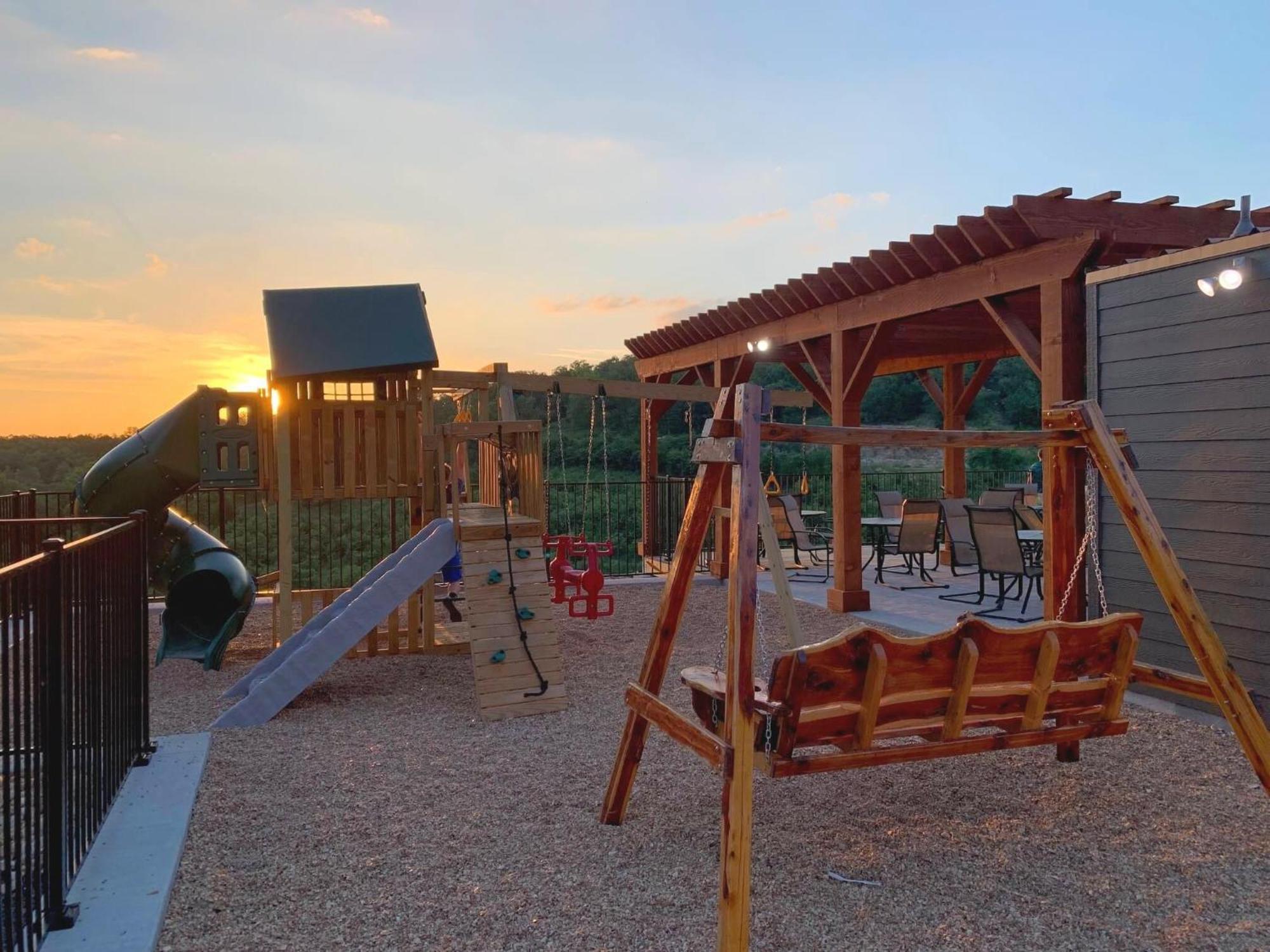 Chateau On The Cove Branson Luaran gambar