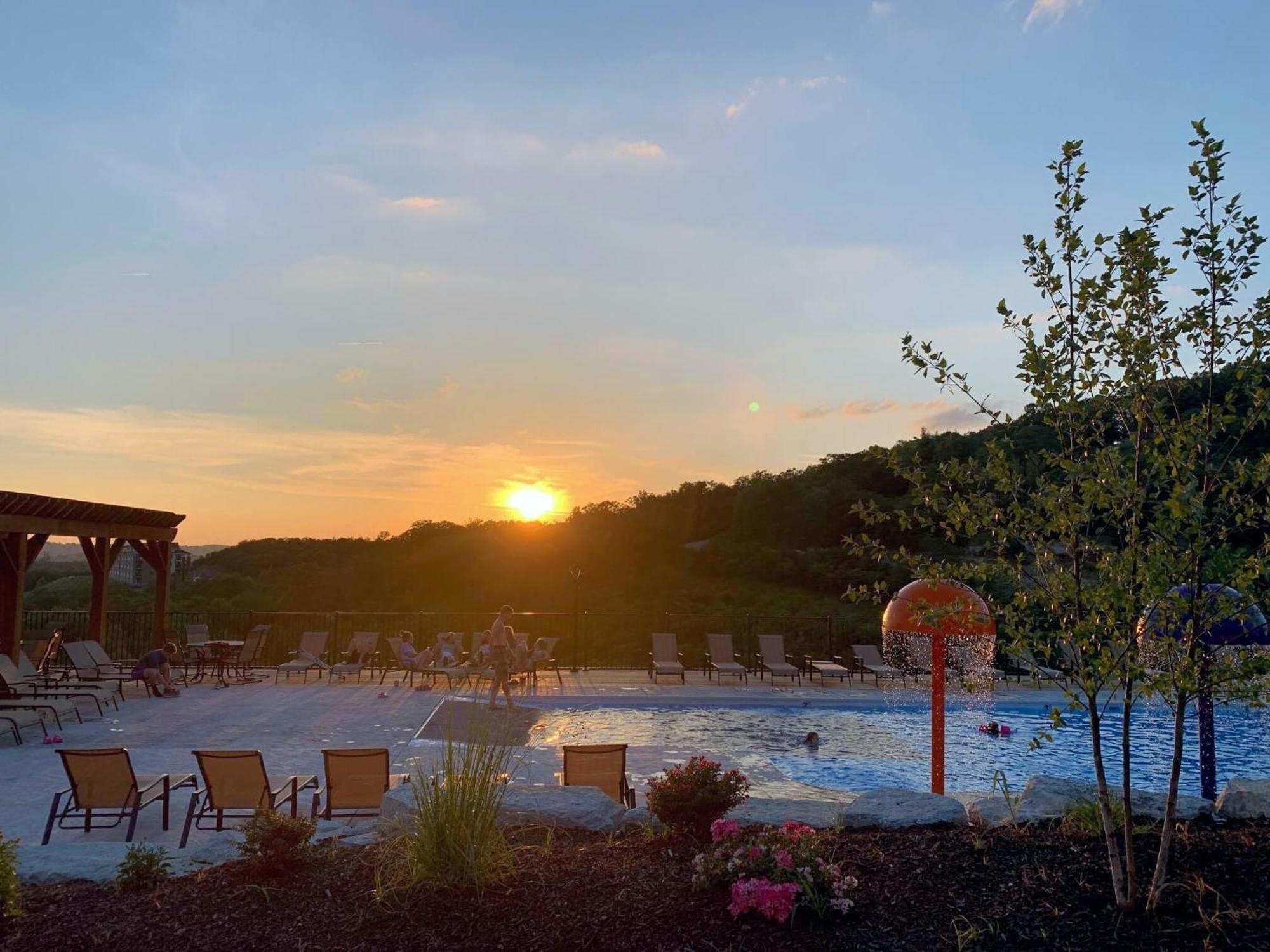 Chateau On The Cove Branson Luaran gambar