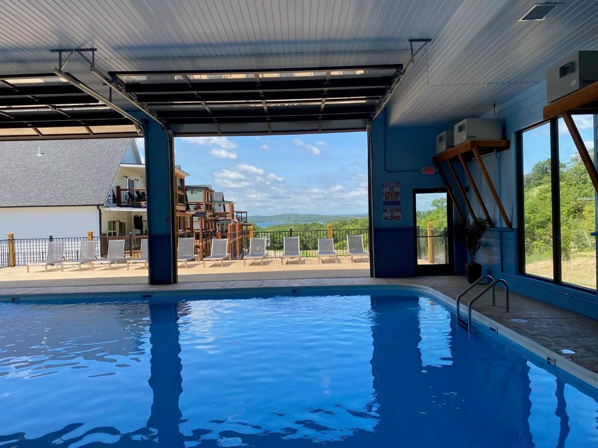 Chateau On The Cove Branson Luaran gambar