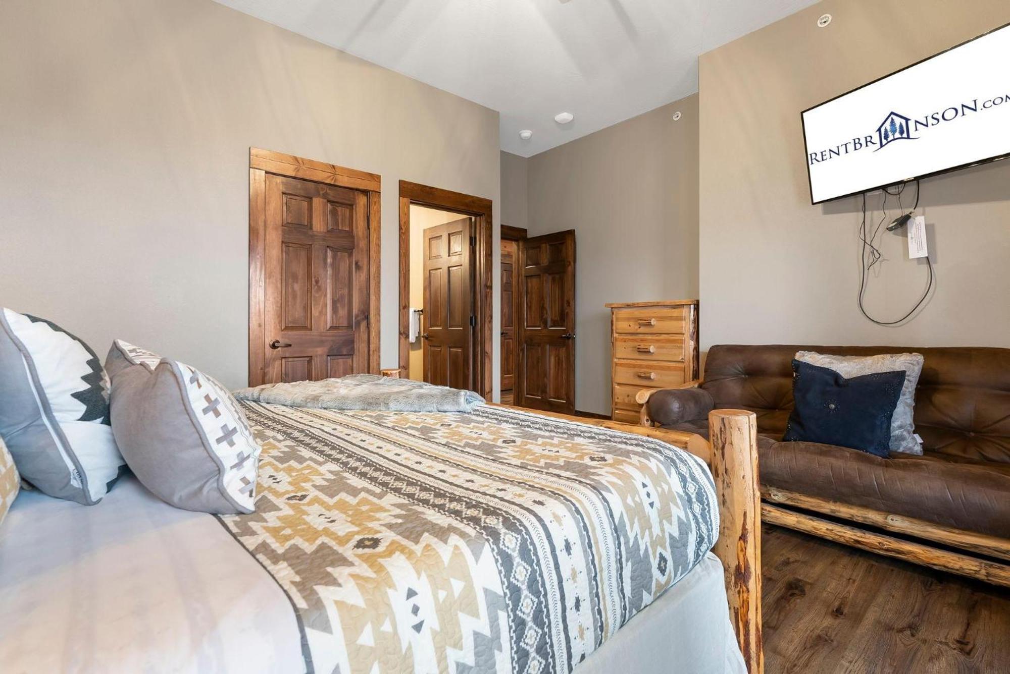 Chateau On The Cove Branson Luaran gambar