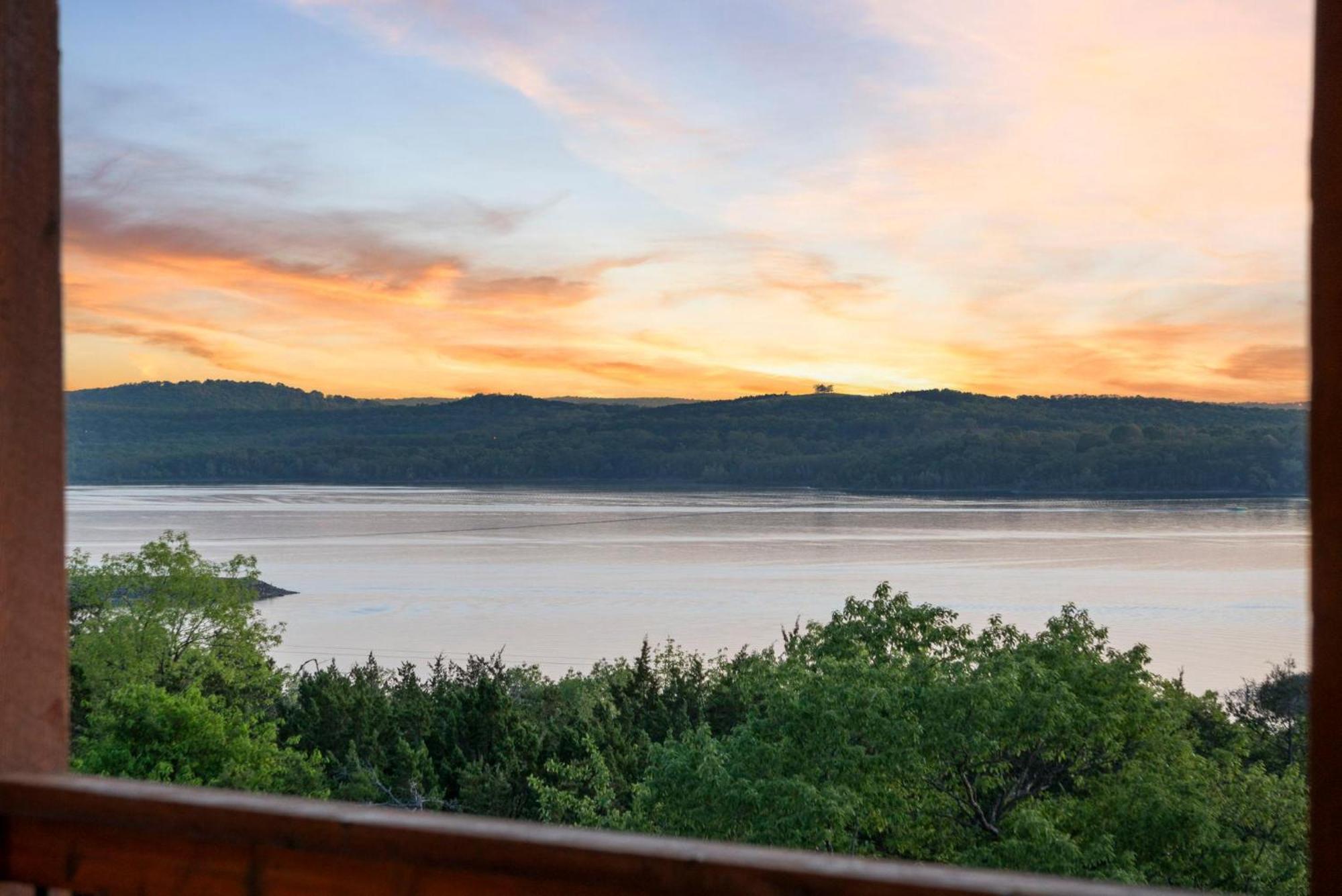 Chateau On The Cove Branson Luaran gambar