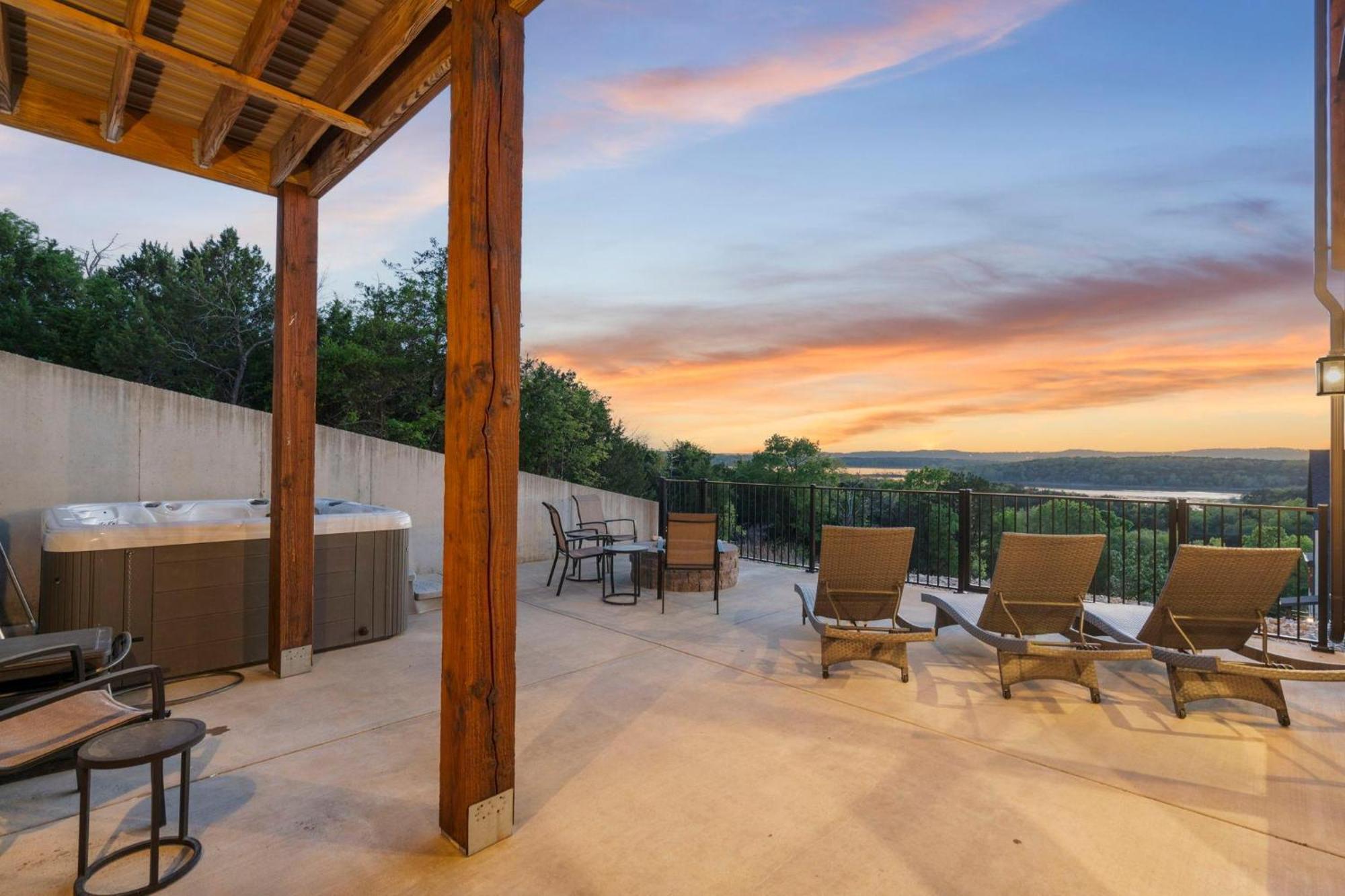 Chateau On The Cove Branson Luaran gambar