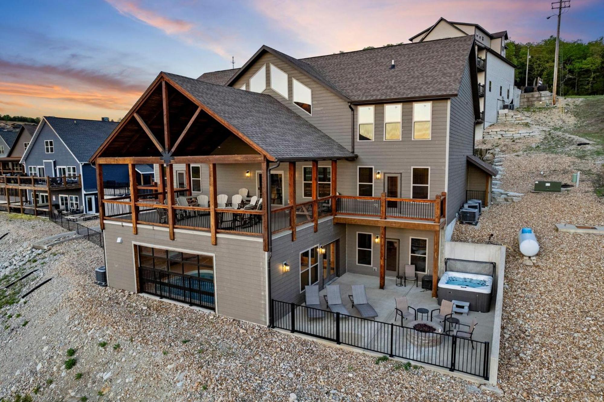 Chateau On The Cove Branson Luaran gambar